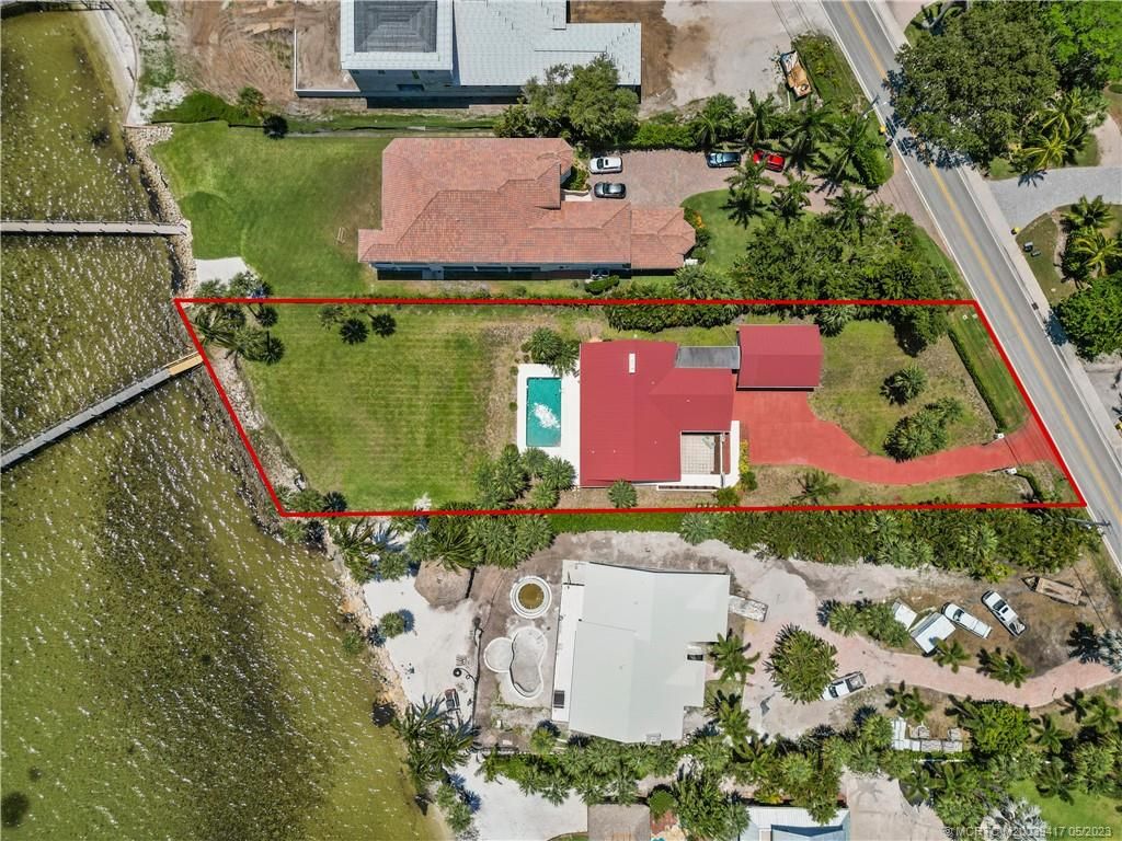 Photo of 104 N Sewalls Point Road, Sewalls Point, FL 34996 (MLS # M20039417)