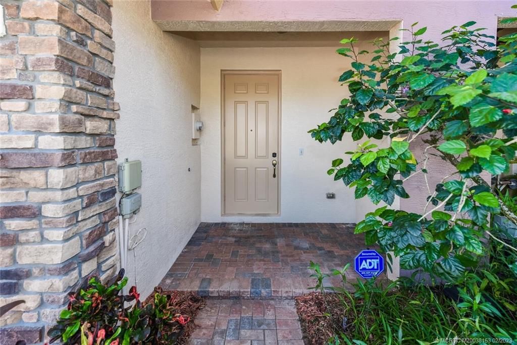 Photo of 400 SE Bloxham Way, Stuart, FL 34997 (MLS # M20038153)