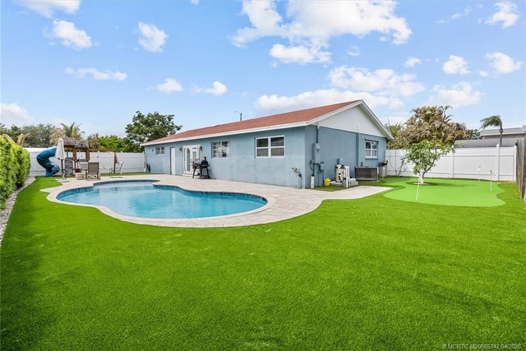 Photo of 18945 SE Homewood Avenue, Tequesta, FL 33469 (MLS # M20055342)