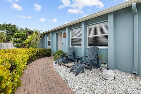 Photo of 18945 SE Homewood Avenue, Tequesta, FL 33469 (MLS # M20055342)