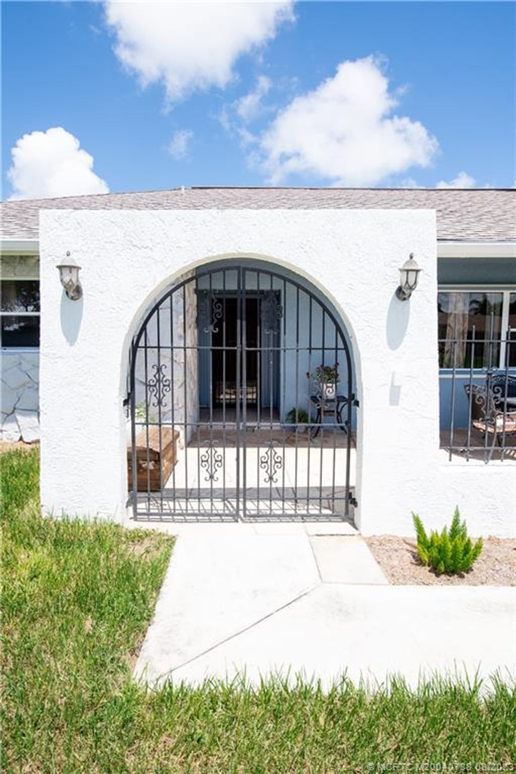 Photo of 2419 SE Bordeaux Court, Port Saint Lucie, FL 34952 (MLS # M20040788)