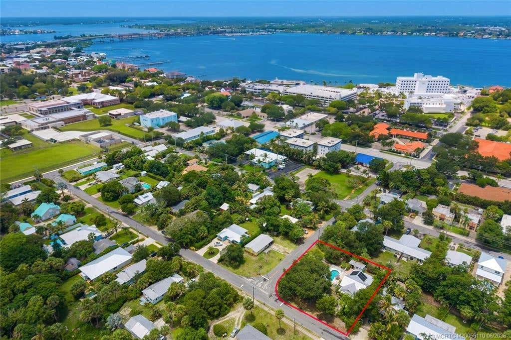 Photo of 705 SE Stypmann Boulevard, Stuart, FL 34994 (MLS # M20056110)