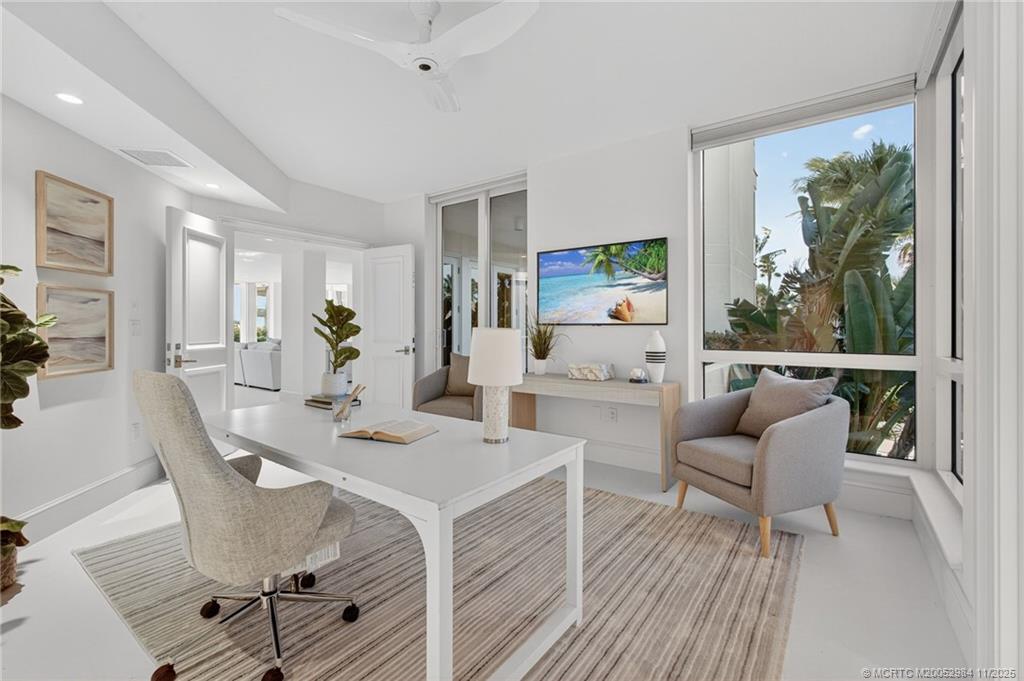 Stuart, Florida 34996, United States, 3 Bedrooms Bedrooms, ,3 BathroomsBathrooms,Residential,Pending,245180