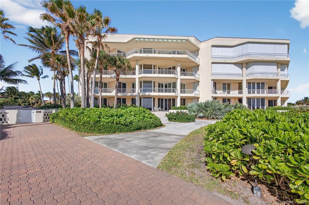 Stuart, Florida 34996, United States, 3 Bedrooms Bedrooms, ,3 BathroomsBathrooms,Residential,Pending,245180