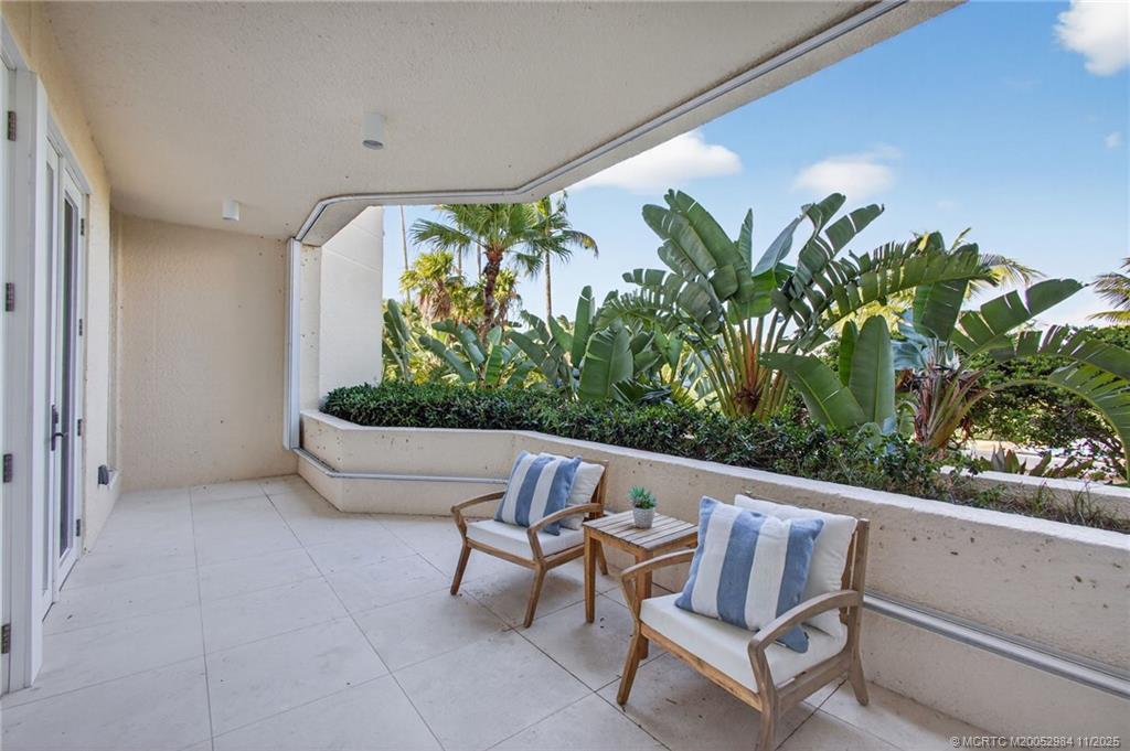 Stuart, Florida 34996, United States, 3 Bedrooms Bedrooms, ,3 BathroomsBathrooms,Residential,Pending,245180