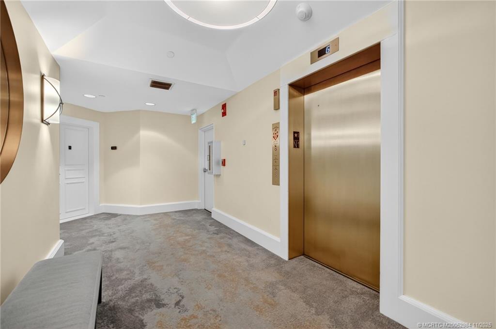 Stuart, Florida 34996, United States, 3 Bedrooms Bedrooms, ,3 BathroomsBathrooms,Residential,Pending,245180