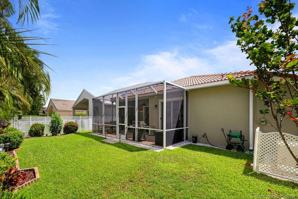 Photo of 1082 SE Westminster Place, Stuart, FL 34997 (MLS # M20050877)