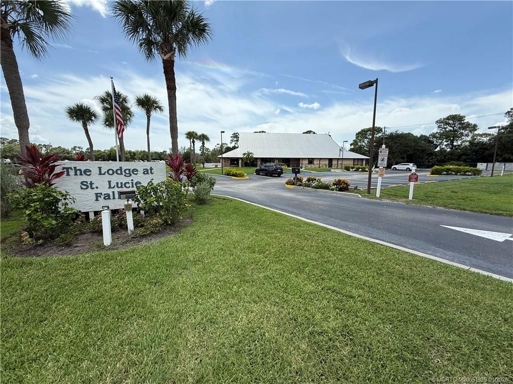 Photo of 2574 SW Monarch Trail, Stuart, FL 34997 (MLS # M20051329)