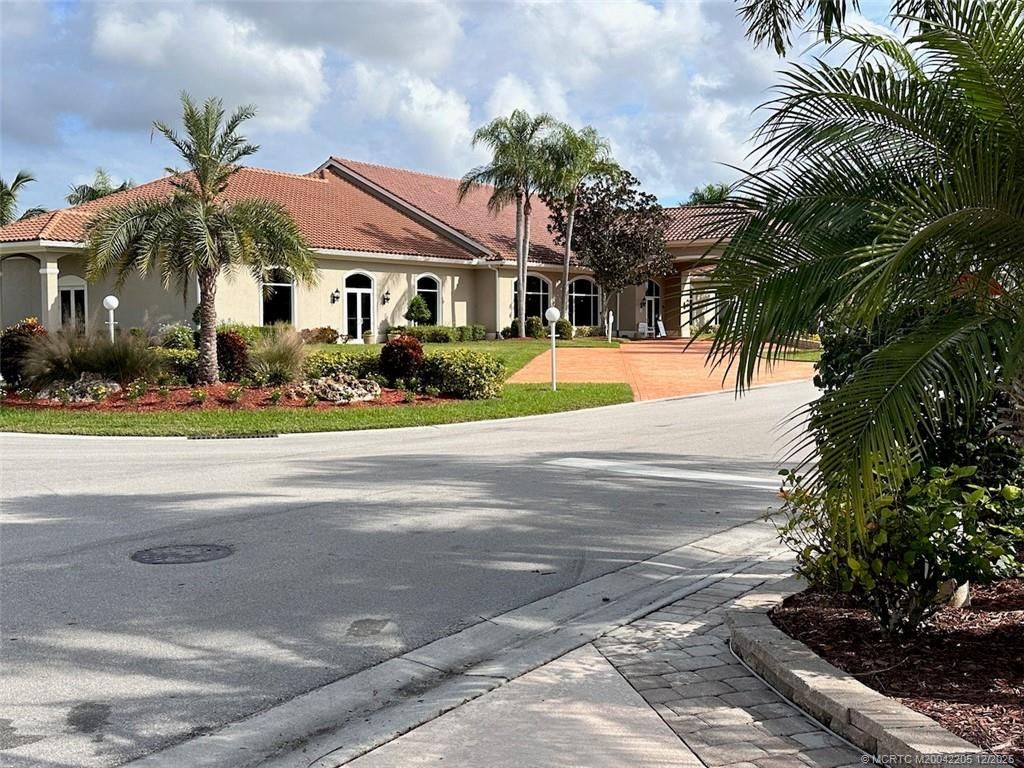 Photo of 461 NW Sandtrap Lane, Port Saint Lucie, FL 34986 (MLS # M20042205)