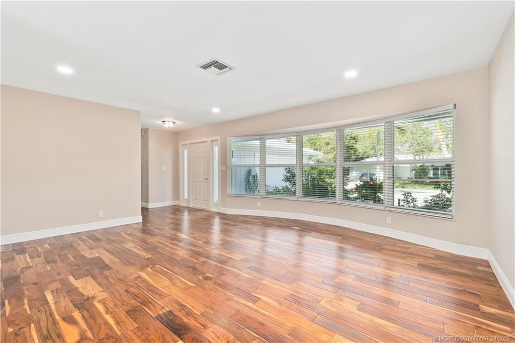 Sewalls Point, Florida 34996, United States, 3 Bedrooms Bedrooms, ,2 BathroomsBathrooms,Residential,Active,105778