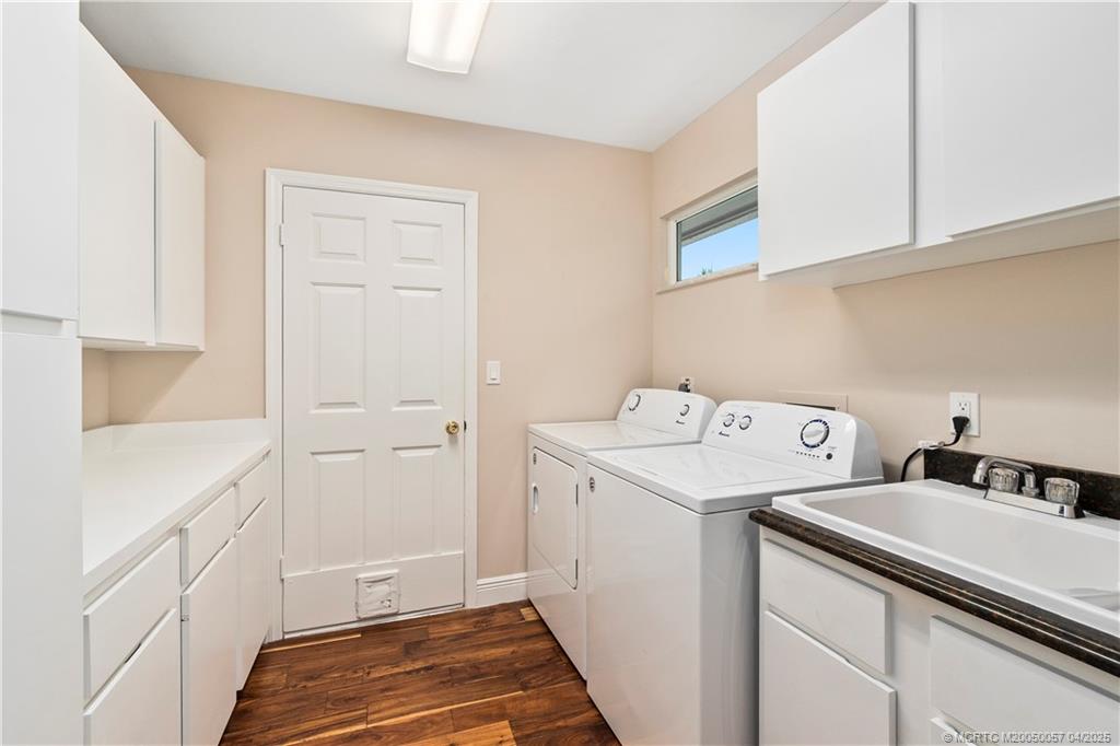 Sewalls Point, Florida 34996, United States, 3 Bedrooms Bedrooms, ,2 BathroomsBathrooms,Residential,Active,105778