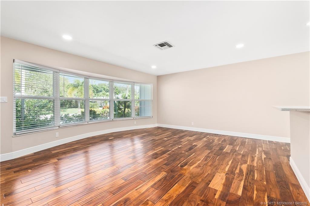 Sewalls Point, Florida 34996, United States, 3 Bedrooms Bedrooms, ,2 BathroomsBathrooms,Residential,Active,105778