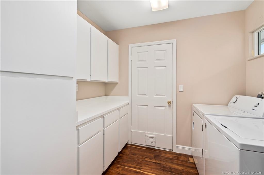 Sewalls Point, Florida 34996, United States, 3 Bedrooms Bedrooms, ,2 BathroomsBathrooms,Residential,Active,105778