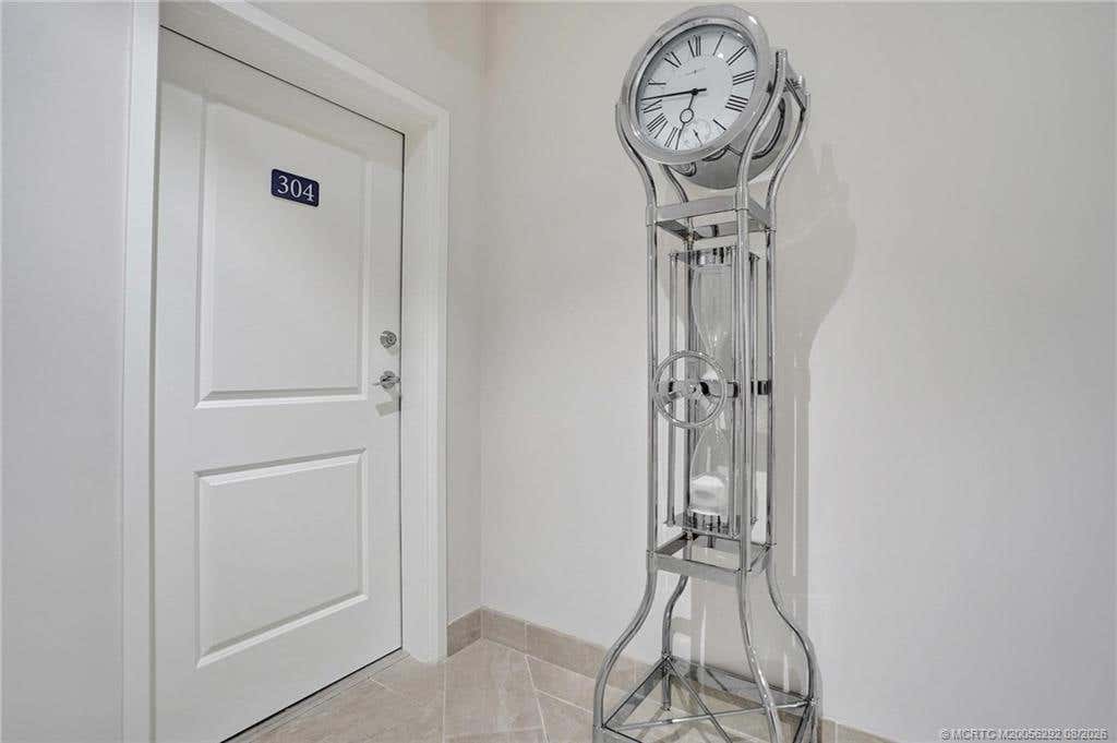 Photo of 41 Seminole SW Street #Apt 304, Stuart, FL 34994 (MLS # M20056292)