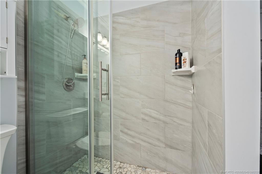 Stuart, Florida 34996, United States, 2 Bedrooms Bedrooms, ,2 BathroomsBathrooms,Residential,Pending,203162