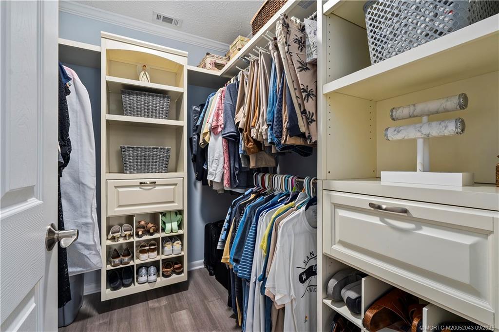 Stuart, Florida 34996, United States, 2 Bedrooms Bedrooms, ,2 BathroomsBathrooms,Residential,Pending,203162