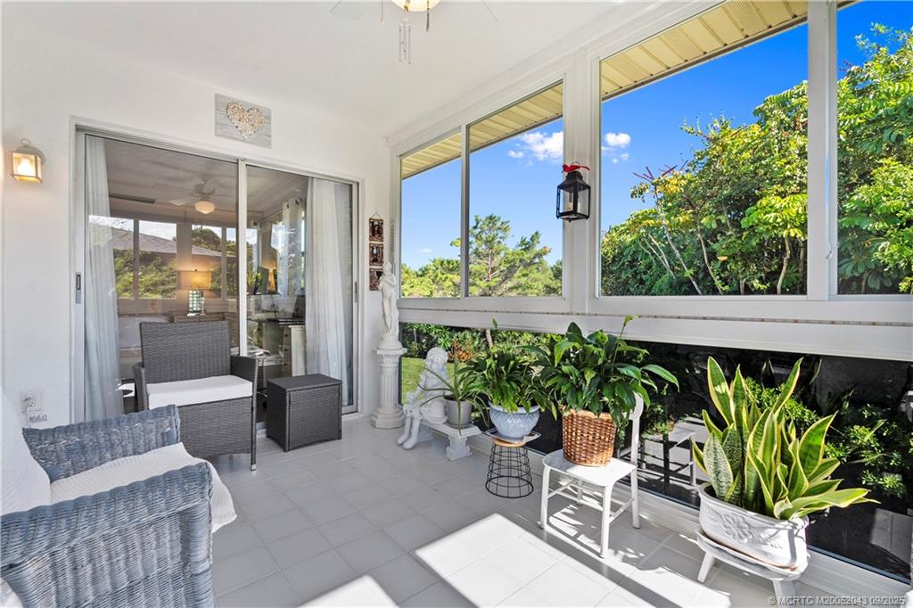 Stuart, Florida 34996, United States, 2 Bedrooms Bedrooms, ,2 BathroomsBathrooms,Residential,Pending,203162