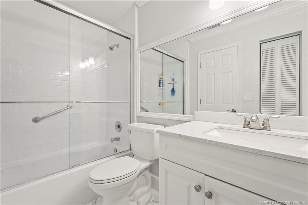 Stuart, Florida 34996, United States, 2 Bedrooms Bedrooms, ,2 BathroomsBathrooms,Residential,Pending,203162