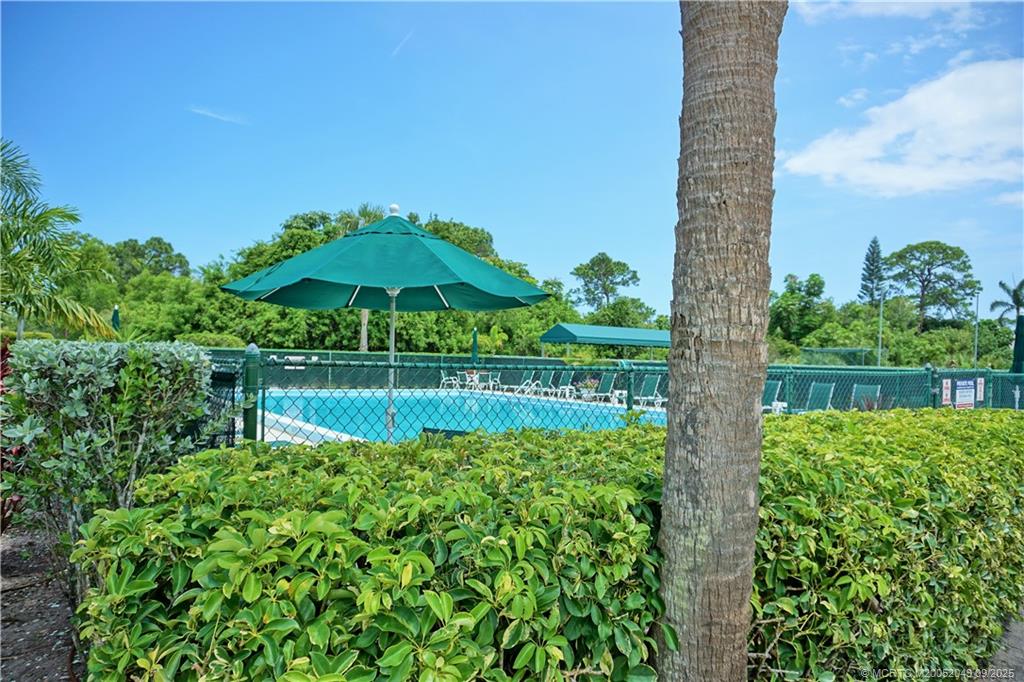 Stuart, Florida 34996, United States, 2 Bedrooms Bedrooms, ,2 BathroomsBathrooms,Residential,Pending,203162