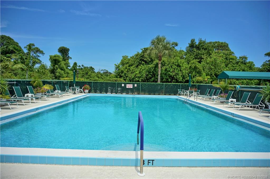 Stuart, Florida 34996, United States, 2 Bedrooms Bedrooms, ,2 BathroomsBathrooms,Residential,Pending,203162