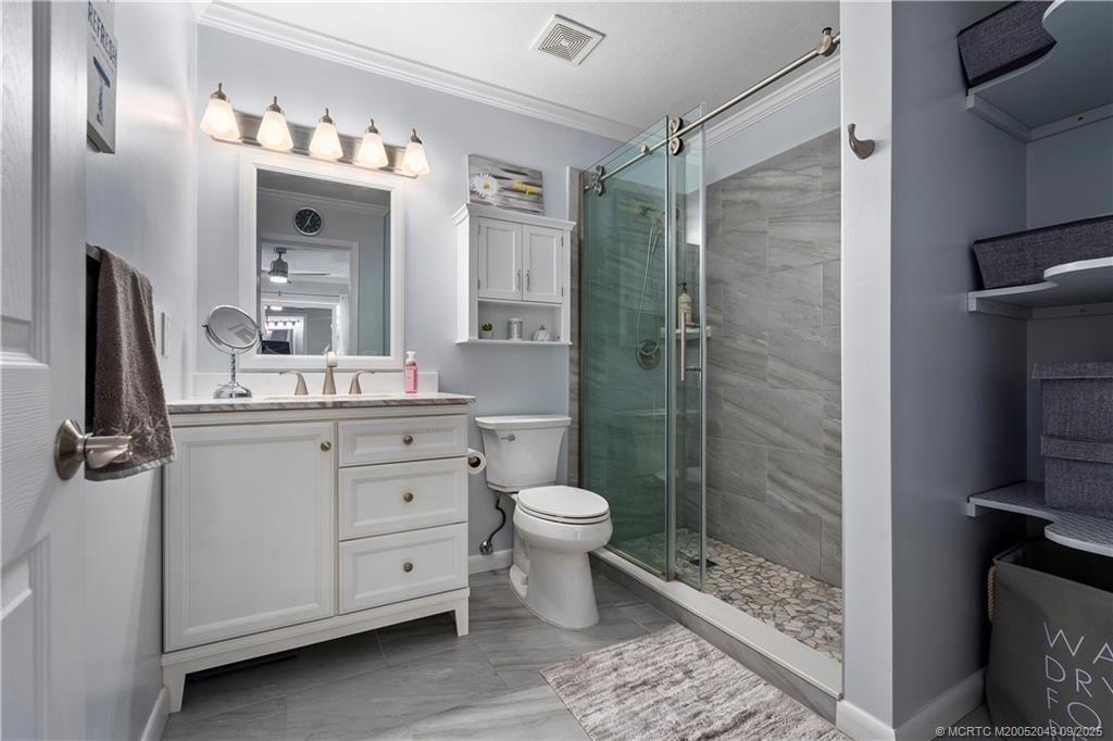 Stuart, Florida 34996, United States, 2 Bedrooms Bedrooms, ,2 BathroomsBathrooms,Residential,Pending,203162