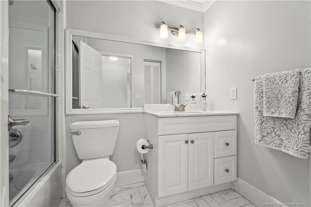 Stuart, Florida 34996, United States, 2 Bedrooms Bedrooms, ,2 BathroomsBathrooms,Residential,Pending,203162