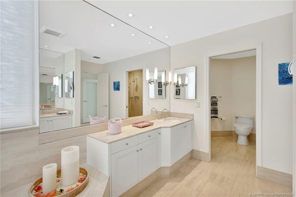 Stuart, Florida 34996, United States, 3 Bedrooms Bedrooms, ,3 BathroomsBathrooms,Residential,Active,165543