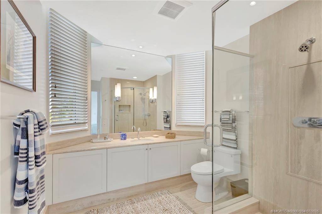 Stuart, Florida 34996, United States, 3 Bedrooms Bedrooms, ,3 BathroomsBathrooms,Residential,Active,165543