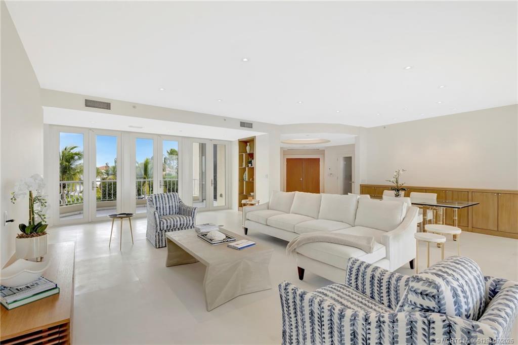 Stuart, Florida 34996, United States, 3 Bedrooms Bedrooms, ,3 BathroomsBathrooms,Residential,Active,165543