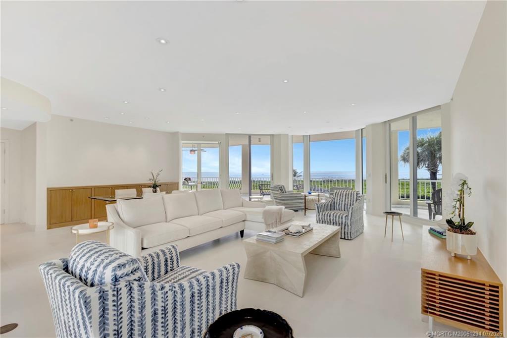 Stuart, Florida 34996, United States, 3 Bedrooms Bedrooms, ,3 BathroomsBathrooms,Residential,Active,165543