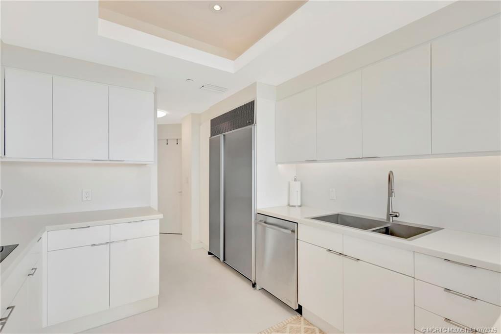 Stuart, Florida 34996, United States, 3 Bedrooms Bedrooms, ,3 BathroomsBathrooms,Residential,Active,165543