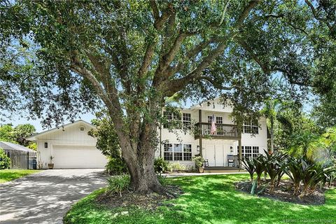 Photo of 229 SE Villas Street, Stuart, FL 34994 (MLS # M20051250)