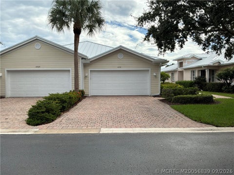 Homes For Sale - 4531 SE Bridgetown Court<br/> Stuart, FL 34997