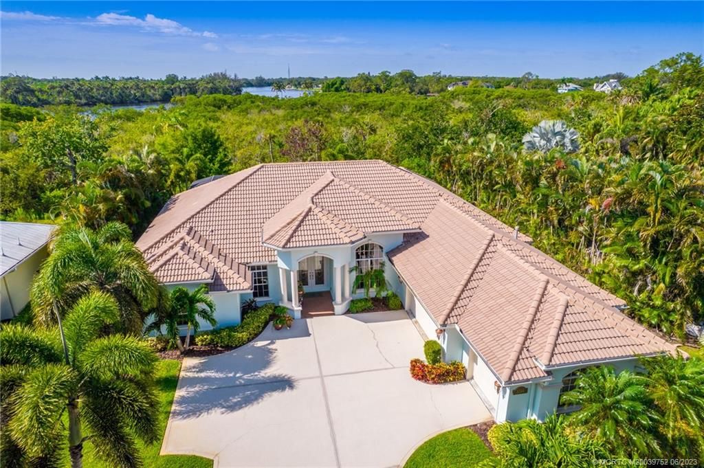 Photo of 5344 SW Landing Creek Drive, Palm City, FL 34990 (MLS # M20039752)