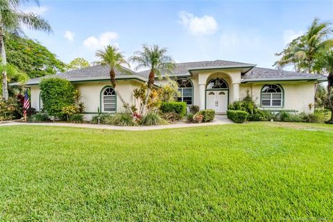 Photo of 1171 SE Buttonwood Circle, Stuart, FL 34997 (MLS # M20051927)