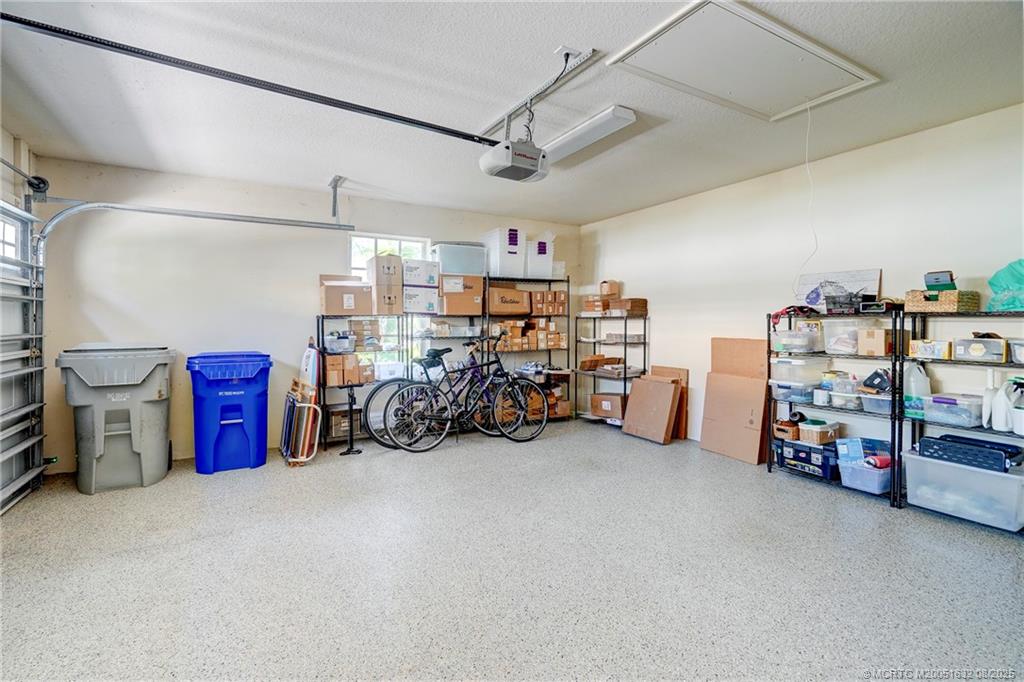 Vero Beach, Florida 32963, United States, 3 Bedrooms Bedrooms, ,2 BathroomsBathrooms,Residential,Pending,184278