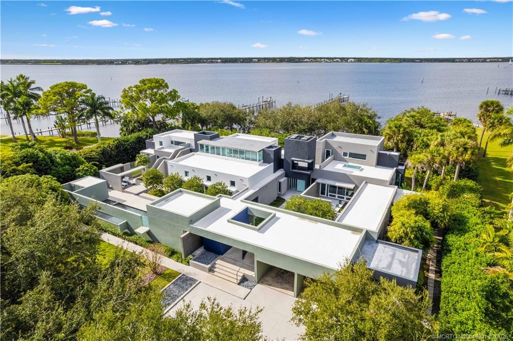 1924 NW Shore Terrace