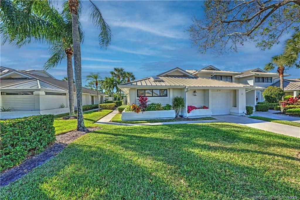 Photo of 5651 SE Foxcross Place #5651, Stuart, FL 34997 (MLS # M20055015)