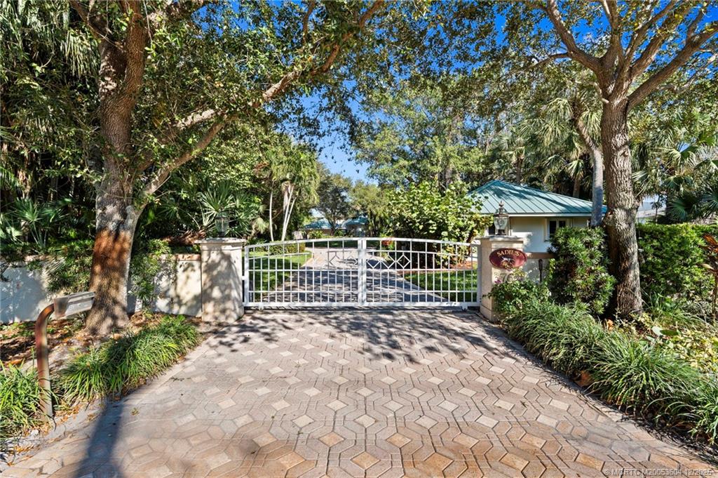 76 S Sewalls Point Road