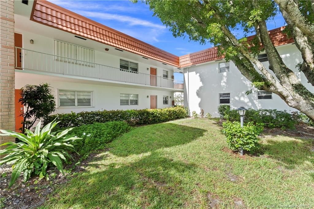 Photo of 2600 SE Ocean Boulevard #Z6, Stuart, FL 34996 (MLS # M20040205)