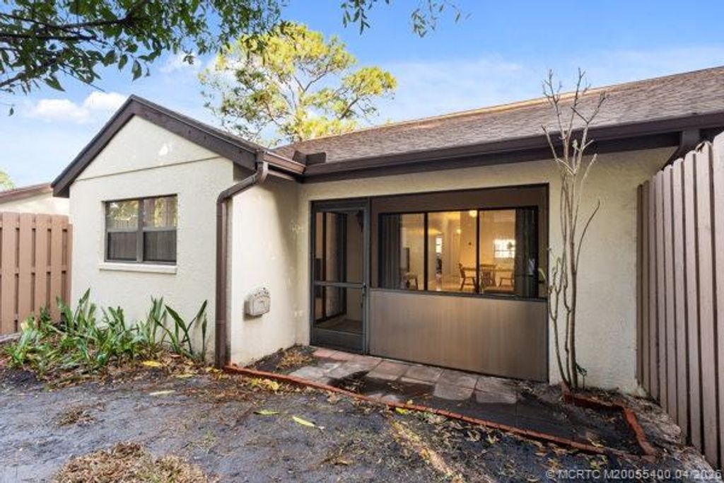 Photo of 2054 SW Silver Pine Way #123H, Palm City, FL 34990 (MLS # M20055400)