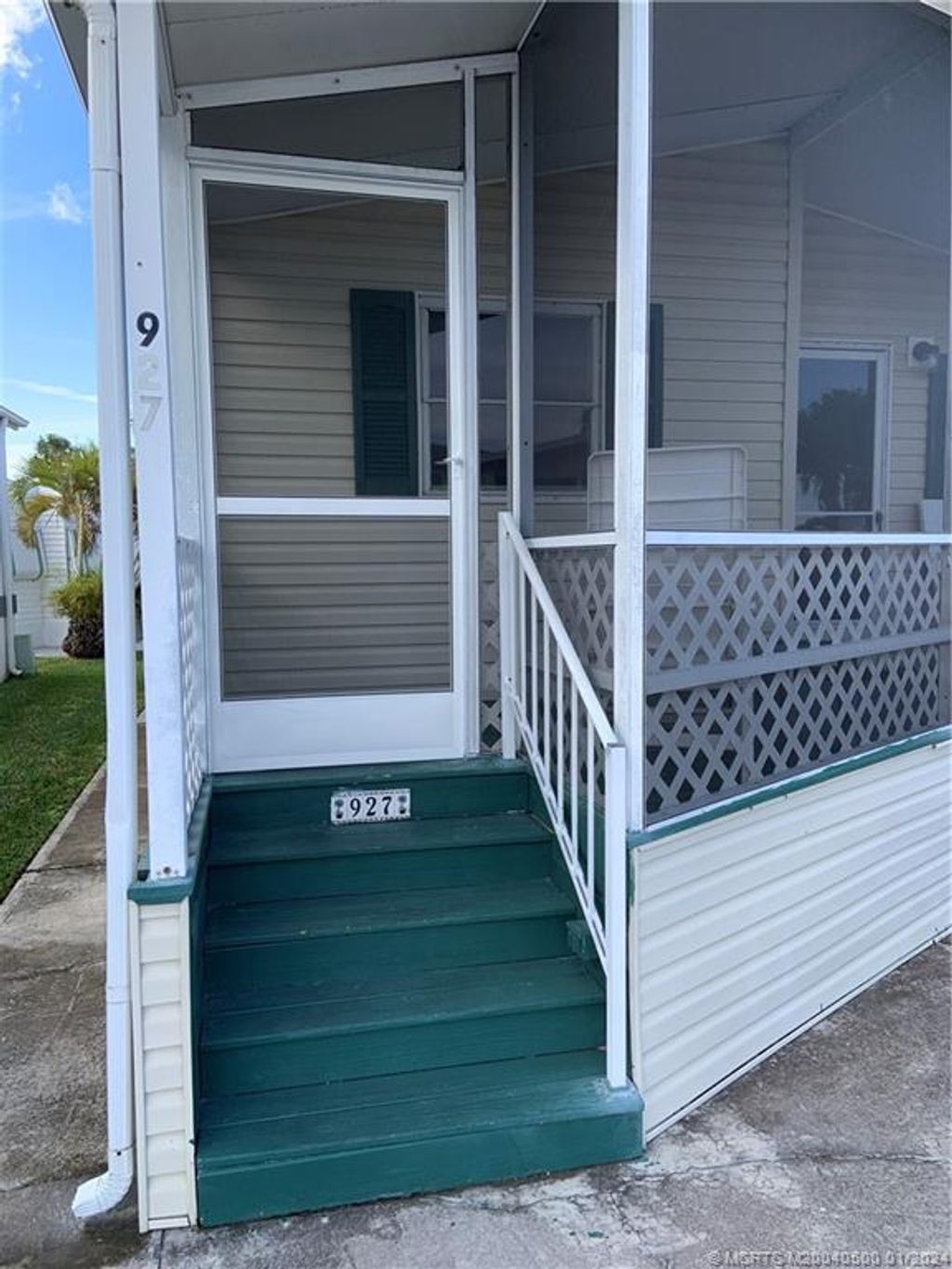 Photo of 927 Nettles Boulevard, Jensen Beach, FL 34957 (MLS # M20040500)