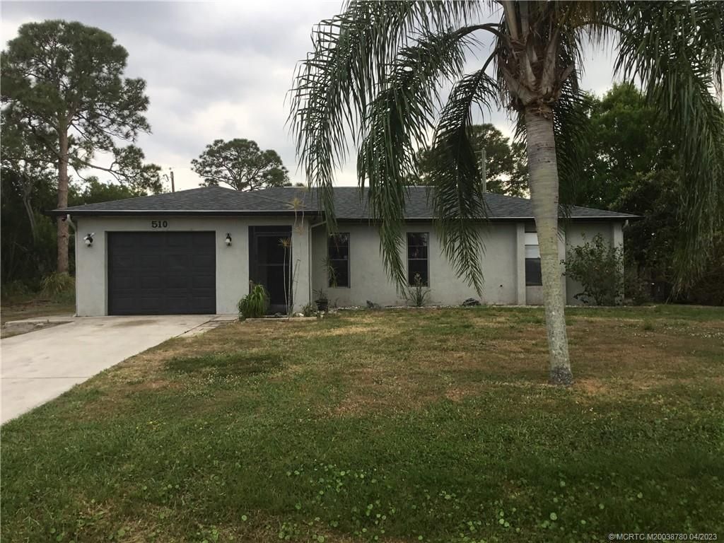 Photo of 510 NW Billiar Avenue, Port Saint Lucie, FL 34983 (MLS # M20038780)