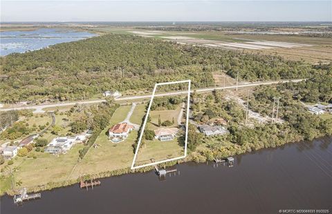 Photo of 6112 SW Banks Street, Palm City, FL 34990 (MLS # M20051631)