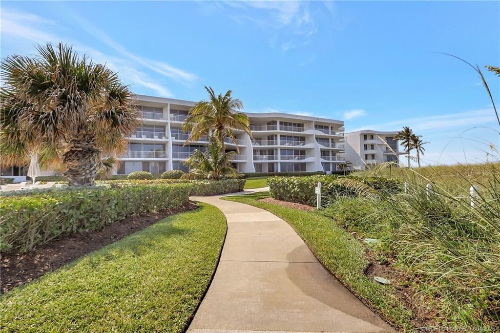 Photo of 2001 SE Sailfish Point Boulevard #117, Stuart, FL 34996 (MLS # M20055217)