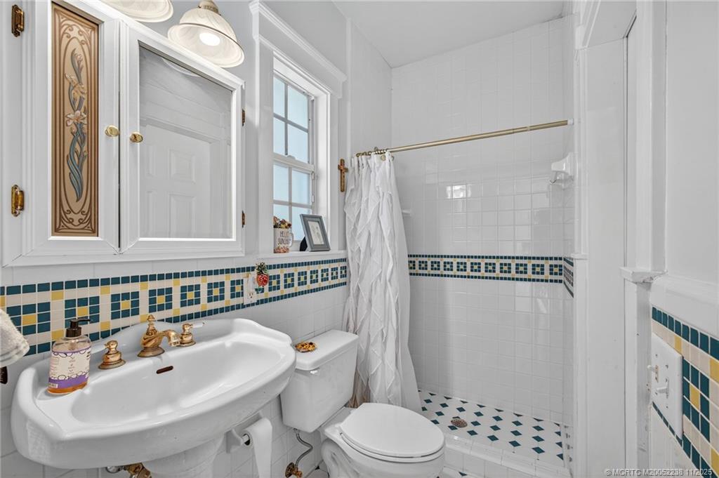 Palm City, Florida 34990, United States, 6 Bedrooms Bedrooms, ,6 BathroomsBathrooms,Residential,Active,213523