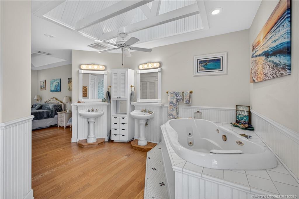 Palm City, Florida 34990, United States, 6 Bedrooms Bedrooms, ,6 BathroomsBathrooms,Residential,Active,213523