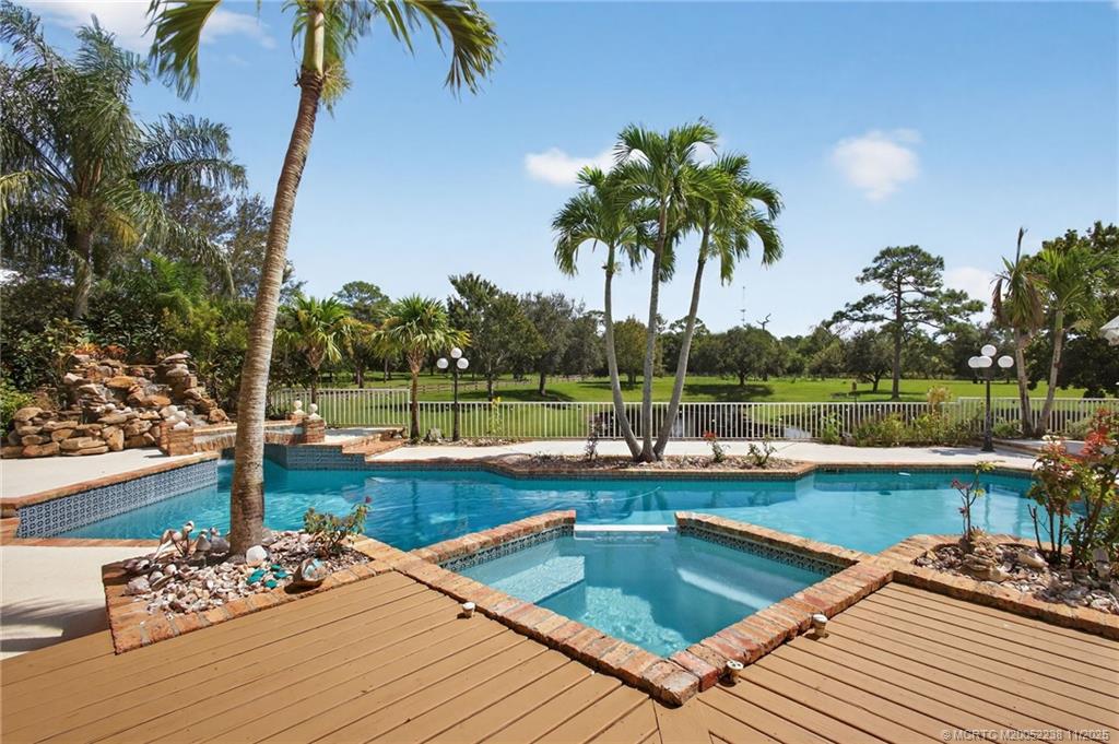Palm City, Florida 34990, United States, 6 Bedrooms Bedrooms, ,6 BathroomsBathrooms,Residential,Active,213523