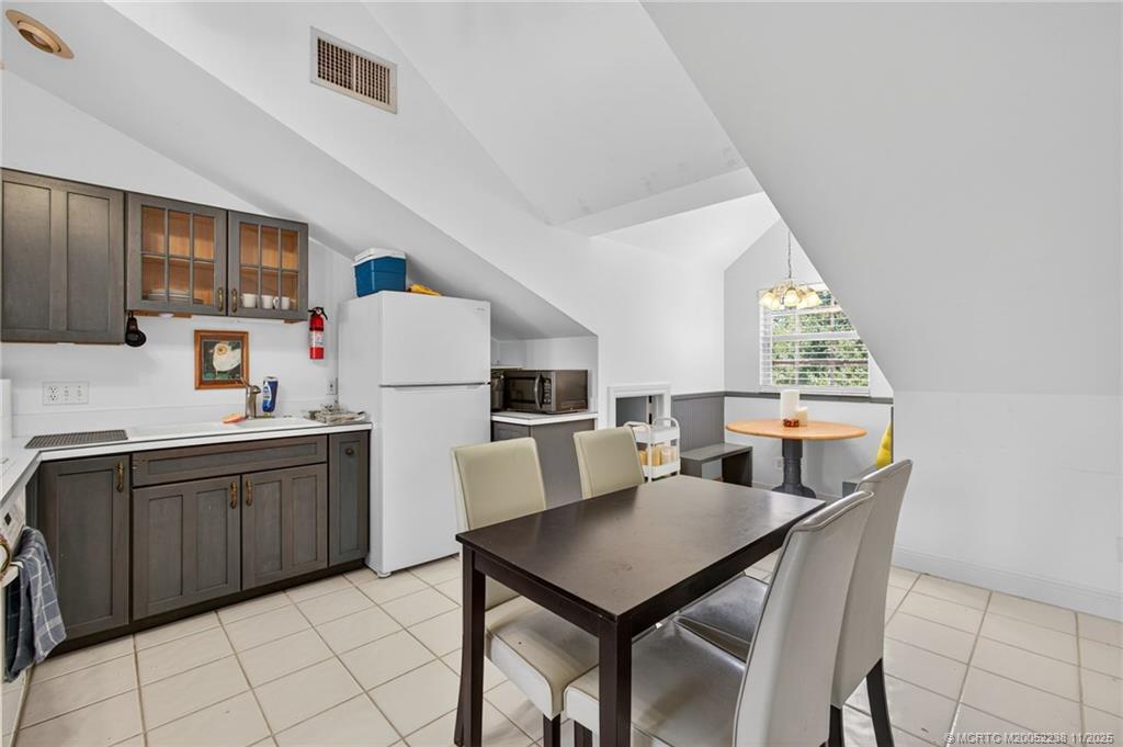 Palm City, Florida 34990, United States, 6 Bedrooms Bedrooms, ,6 BathroomsBathrooms,Residential,Active,213523