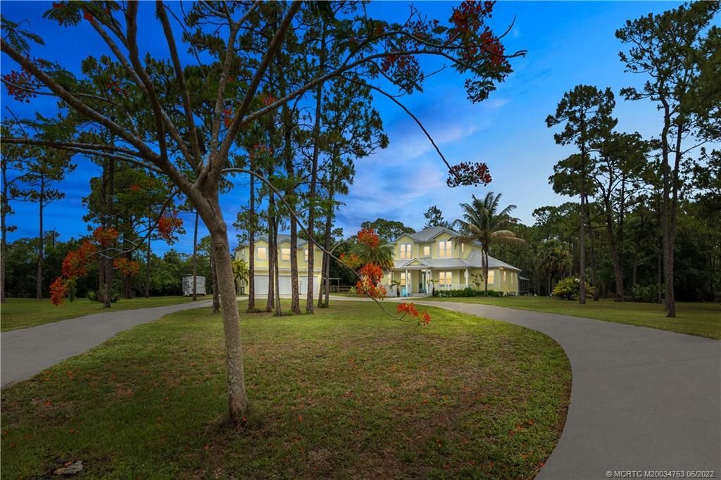 Photo of 6955 SW Gator Trail, Palm City, FL 34990 (MLS # M20034763)